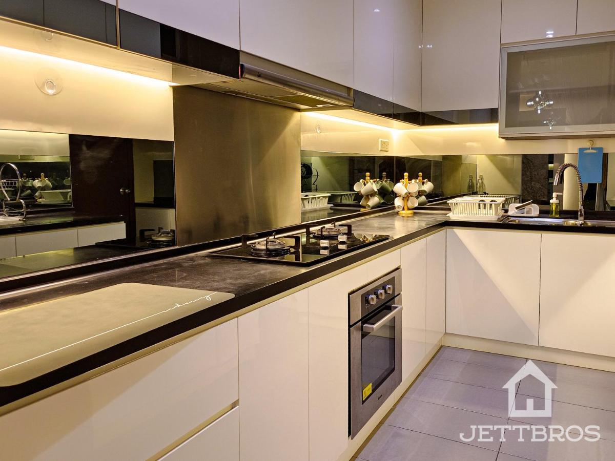 Ksl D'Esplanade By Jettbros Johor Bahru Apartment ภายนอก รูปภาพ